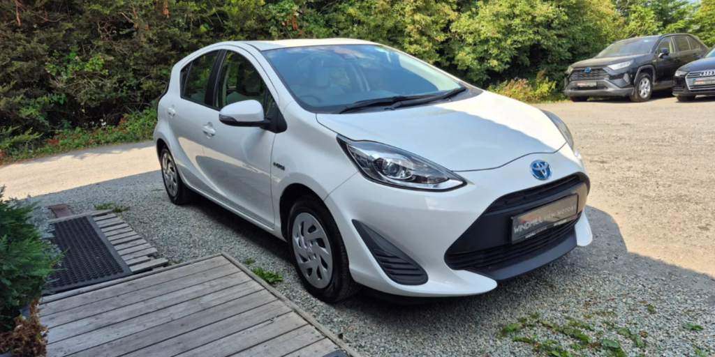 Used Toyota Aqua finance in New Zealand